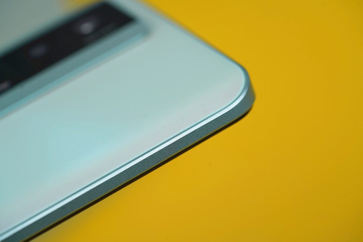 Redmi K60 продемонстрировали на живых фото